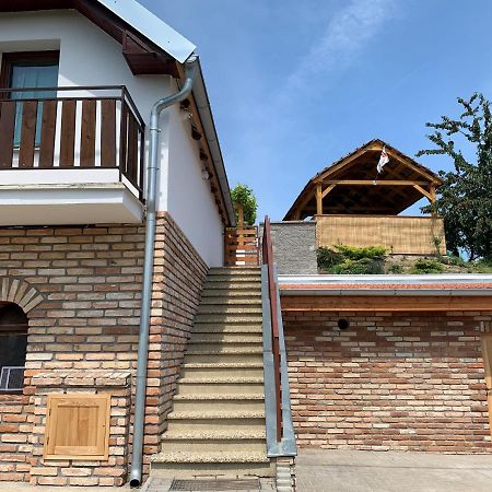 Villa Ubytovani U Lisaka Foxe Bulhary Exterior foto
